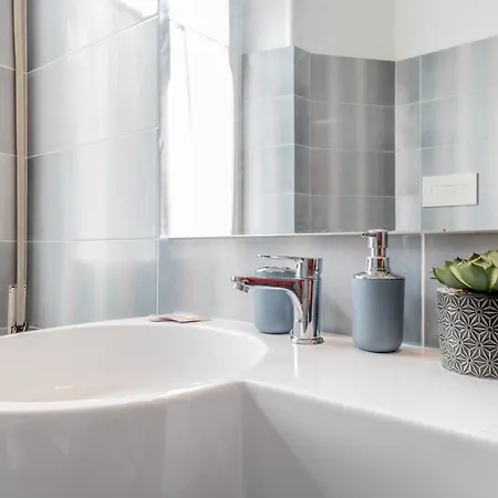 Giuliano * ローマ